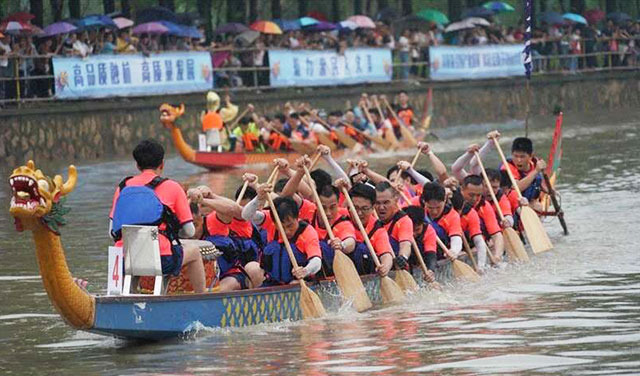 ทีมเรือมังกรของบริษัทเข้าร่วมการแข่งขันเรือมังกรโซนไฮเทค 20 ปี